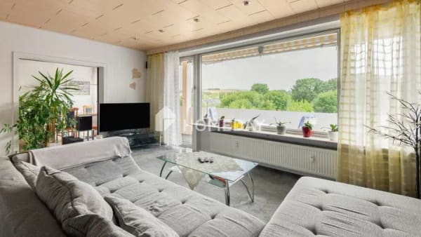 Immobilie in Idstein - Großzügiges Wohnen über den Dächern von Idstein – 6 Zimmer, Südbalkon & traumhafter Fernblick - Bild 0