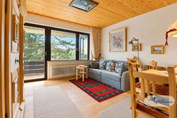 Immobilie in Bernau am Chiemsee - Stilvoll renoviert – attraktives Appartement mit Bergblick - Bild 0