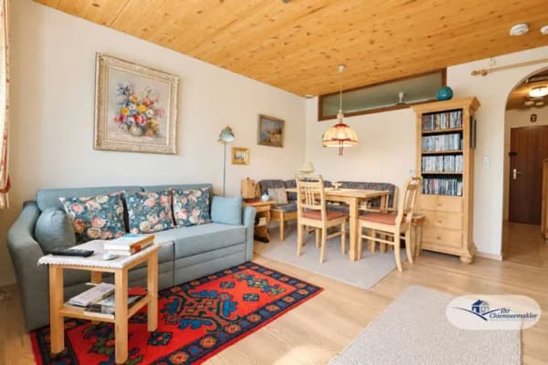 Immobilie in Bernau am Chiemsee - Stilvoll renoviert – attraktives Appartement mit Bergblick - Bild 1