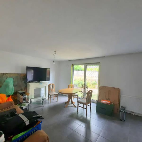 Immobilie in Waldhambach - Neuwertiges freistehendes Einfamilienhaus mit interessanter Außenfläche - Bild 1