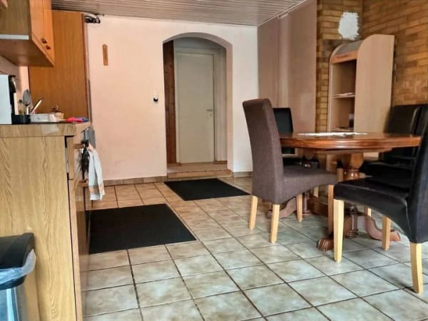 Immobilie in Loffenau - Altbau trifft moderne Technik: 4 Zimmer Maisonettewohnung, Garten und große Scheune - Bild 4