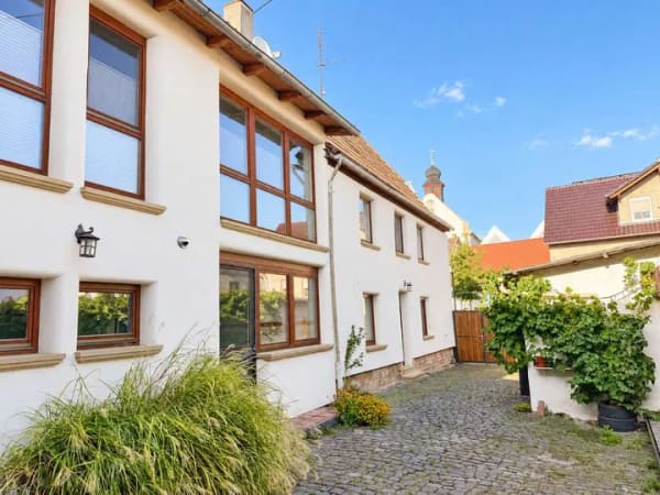 Immobilie in Lörzweiler - Wohnen mit Geschichte – besondere Hofreite mit Scheune & Innenhof - Bild 1