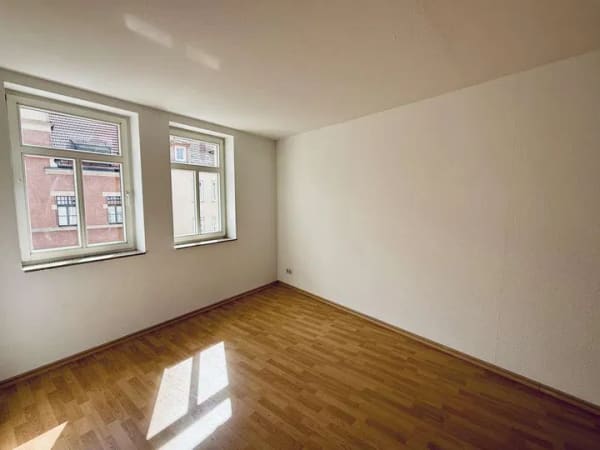 Immobilie in Waltershausen - 3 Raumwohnung mit Blick auf das Klaustor * sofort bezugsfrei oder als Kapitalanlage nutzbar * - Bild 3