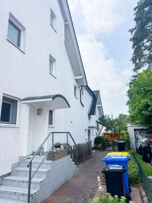 Immobilie in Nauheim - 165 m² auf drei Ebenen - das Raumgefühl eines Hauses, ganz ohne Gartenarbeit - Bild 1