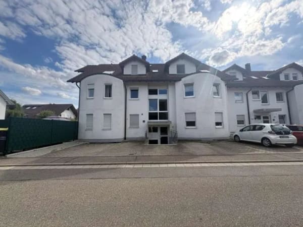 Immobilie in Breisach am Rhein - Kapitalanlage mit Perspektive: Helle 4-Zimmer-Wohnung mit Südbalkon
 - Bild 0