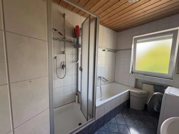 Immobilie in Breisach am Rhein - Kapitalanlage mit Perspektive: Helle 4-Zimmer-Wohnung mit Südbalkon
 - Bild 2