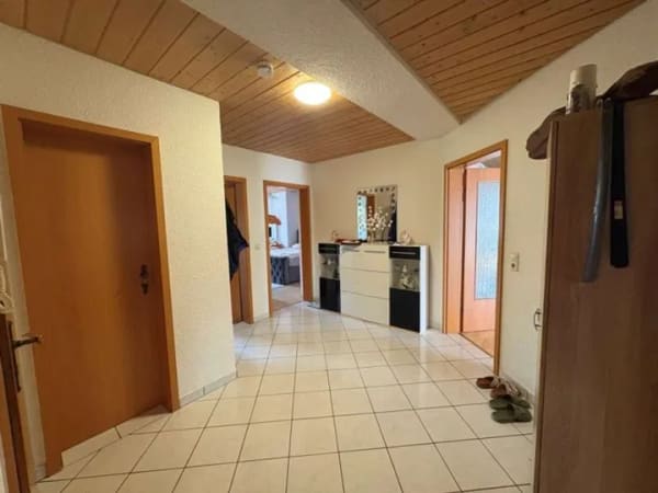 Immobilie in Breisach am Rhein - Kapitalanlage mit Perspektive: Helle 4-Zimmer-Wohnung mit Südbalkon
 - Bild 4