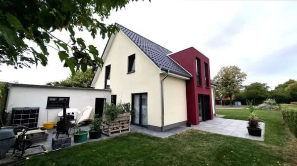 Immobilie in Hohnhorst - neuwertiges Einfamilienhaus mit der Doppelgarage - Bild 2