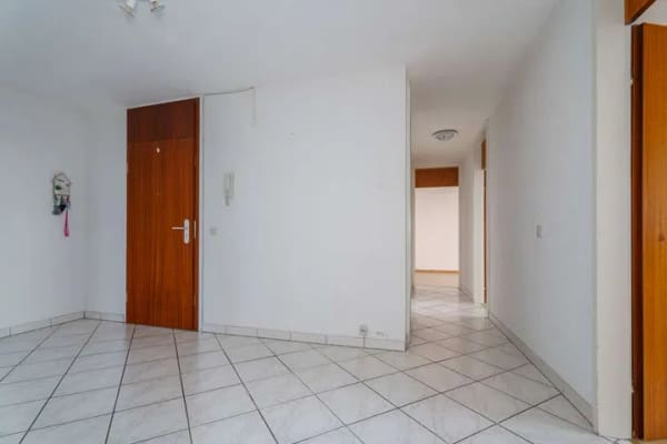 Immobilie in Singen (Hohentwiel) - 4,5-Zimmer-Wohnung mit Ausblick in Singen - Bild 2
