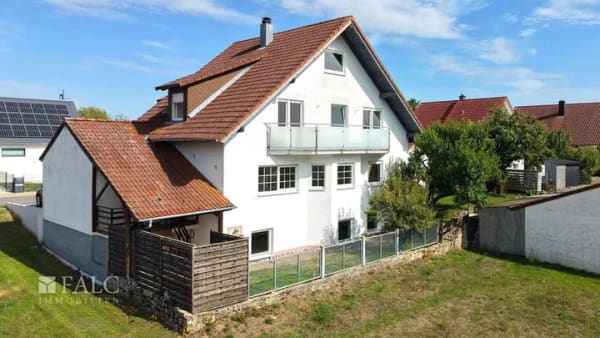 Immobilie in Gundelsheim - Großzügiges Zuhause mit besonderem Raumgefühl und viel Privatsphäre - FALC Immobilien - Bild 1