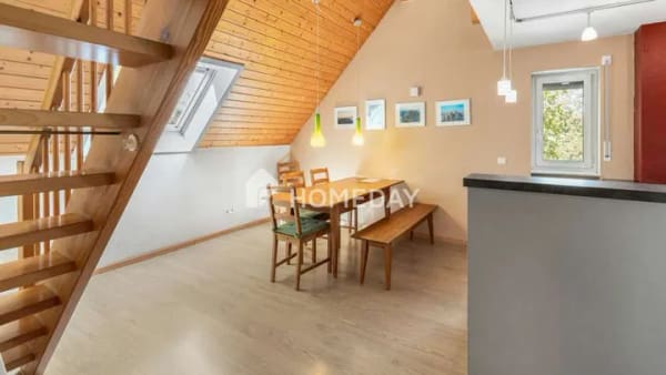 Immobilie in Eimeldingen - Wohnen auf zwei Ebenen: Panorama-Maisonette mit 2 Balkonen & Loggia - Bild 0