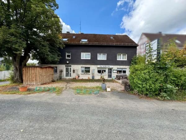 Immobilie in Haiger - Vielseitiges Wohn- und Geschäftshaus mit Gastronomie, Fremdenzimmern und großzügigem Grundstück - Bild 1