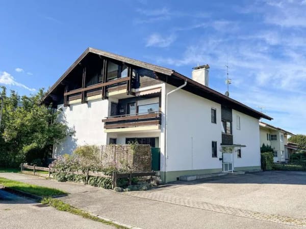 Immobilie in Bernau am Chiemsee - Attraktive kleine Wohnung in ruhiger Lage! - Bild 0