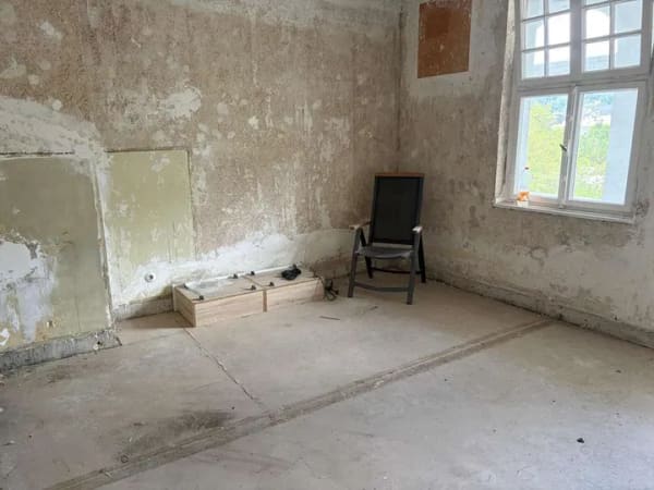 Immobilie in Altena - Mehrfamilienhaus in Altena komplett entkernt, nur für Handwerker! - Bild 4