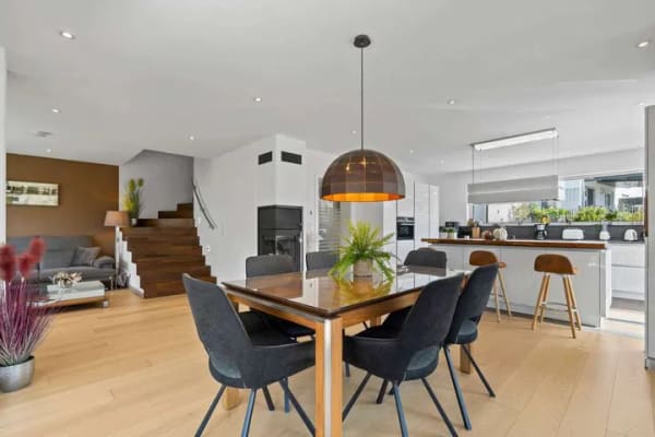 Immobilie in Dietmannsried - Zeitlos modern - Zweifamilienhaus mit vielseitigem Wohnkonzept - Bild 2
