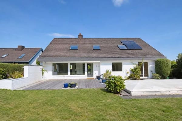 Immobilie in Kaltenkirchen - Großzügig & Lichtdurchflutet - Einfamilienhaus mit Pool & Sauna in ruhiger Lage von Kaltenkirchen - Bild 4