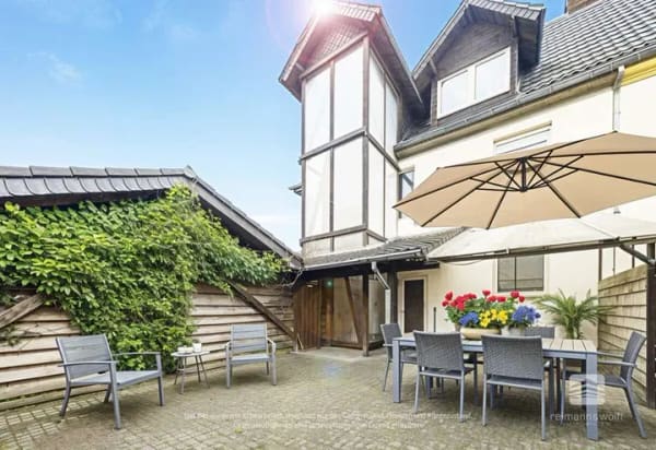 Immobilie in Geilenkirchen - REIMANN&WOLFF Geilenkirchen-Stadt: „Ansprechendes Stadthaus mit Einliegerwohnung." - Bild 2