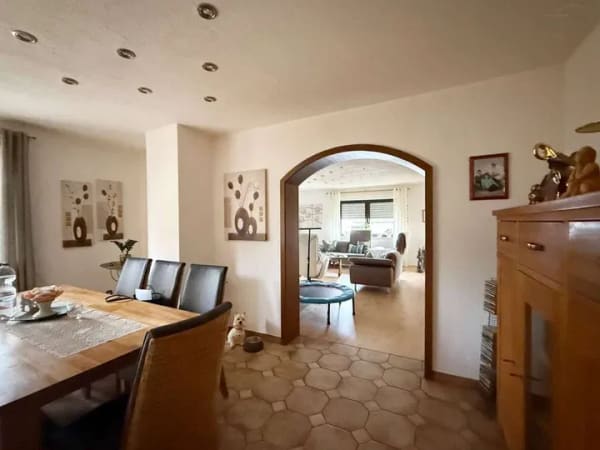 Immobilie in Breuberg - Ein Zuhause mit Ausbaupotenzial – gepflegtes Einfamilienhaus mit ELW in Rai-Breitenbach - Bild 4