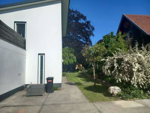 Immobilie in Buchdorf - Einfamilienhaus in Buchdorf mit Pool und Doppelgarage - Bild 2