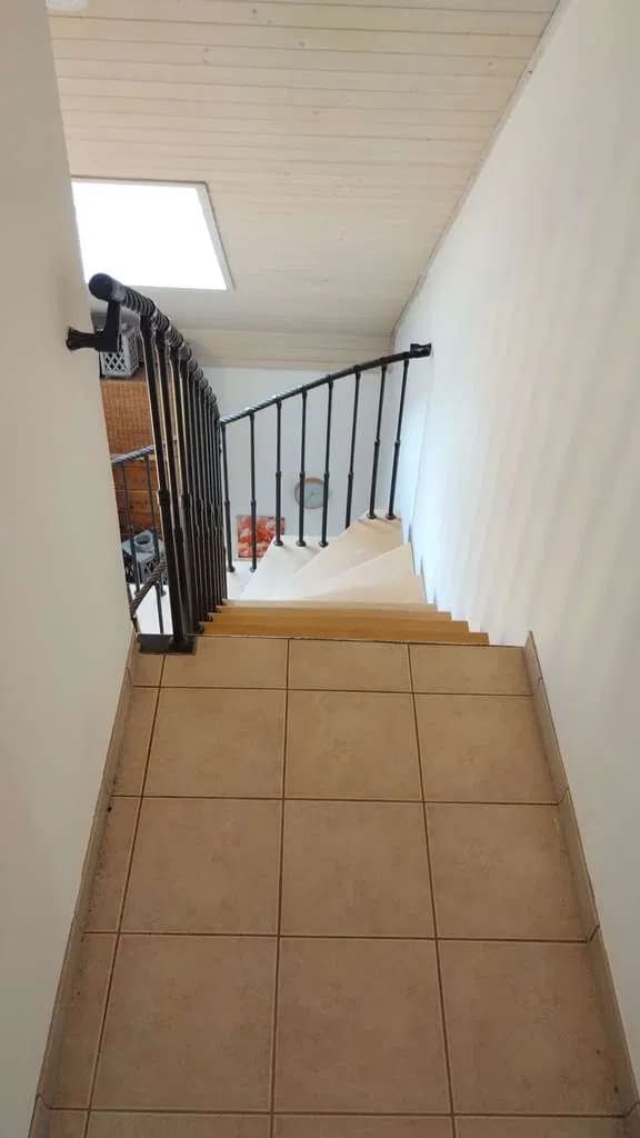 Immobilie in Aystetten - Außergewöhnliche Split-Level-DG-Whg. mit Loggia u. TG-Stellplatz! - Bild 4