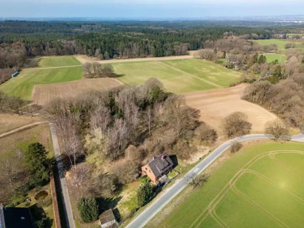 Immobilie in Rosengarten - Mehrgenerationenhaus im Grünen mit drei Wohnungen, großem Grundstück und viel Potenzial - Bild 2