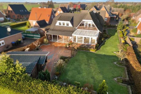 Immobilie in Osteel - Zwei Wohnkonzepte, ein Zuhause: Großzügiges Zweifamilienhaus mit etablierter Ferienvermietung - Bild 4
