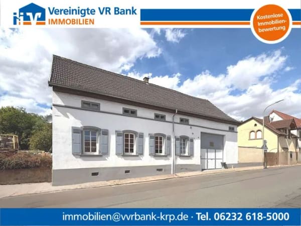 Immobilie in Dreisen - Aufwändig renoviertes Bauernhaus  - Bild 0