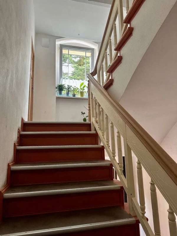 Immobilie in Strausberg - Voll vermietetes Wohnhaus: 4 Wohnungen + kleine Gewerbeeinheit in Strausberg - unweit vom Bahnhof - Bild 2