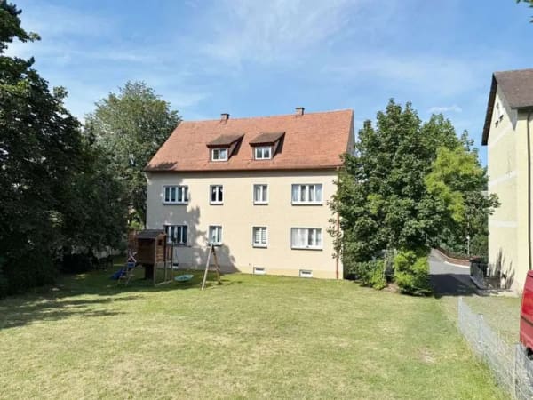 Immobilie in Kümmersbruck - Mehrfamilienhaus mit sechs Wohneinheiten und attraktivem Entwicklungspotenzial - Bild 1