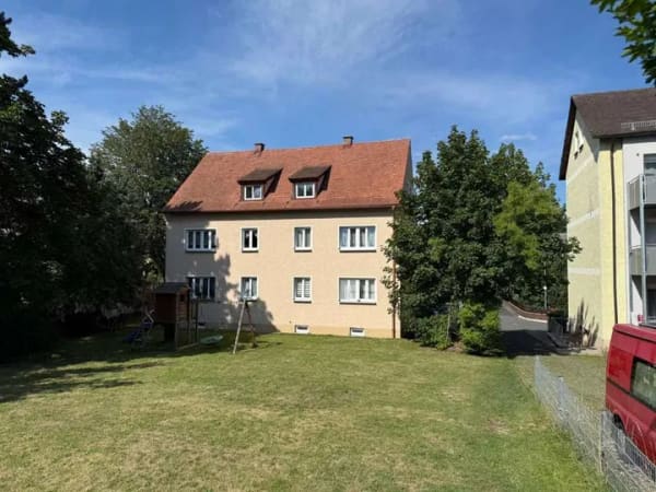 Immobilie in Kümmersbruck - Mehrfamilienhaus mit sechs Wohneinheiten und attraktivem Entwicklungspotenzial - Bild 2