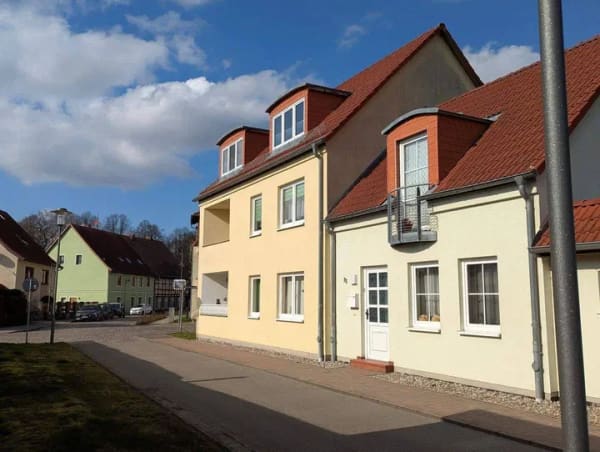 Immobilie in Jürgenstorf -  vermietete 2-Zi. DG und 3-Zi. EG-Wohnung Wohnung im Paket - Bild 0