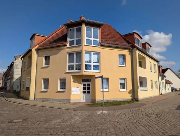 Immobilie in Jürgenstorf -  vermietete 2-Zi. DG und 3-Zi. EG-Wohnung Wohnung im Paket - Bild 1