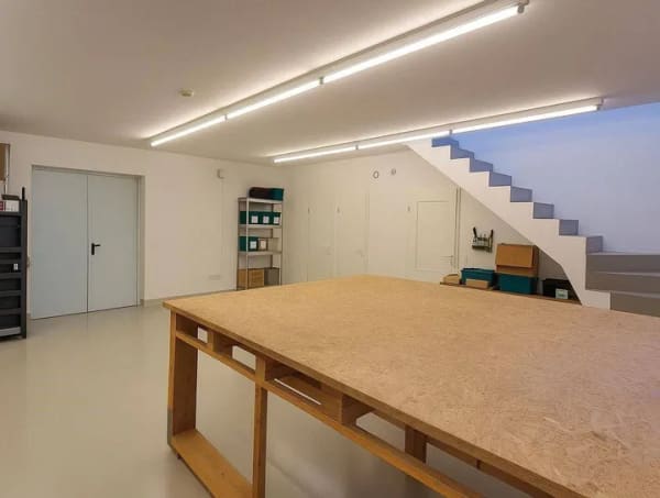 Immobilie in Bergen auf Rügen - Vielseitig nutzbares Gewerbeobjekt mit Potenzial - gepflegtes freistehendes Haus zentrumsnah - Bild 1