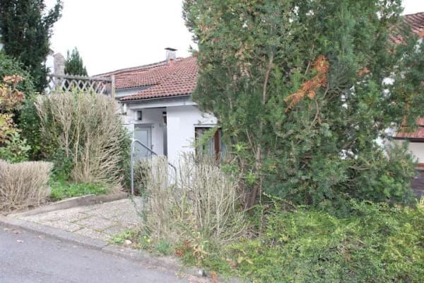 Immobilie in Osterburken - Wohn- und Geschäftshaus mit Garage und Scheune im Erneuerungsgebiet von Osterburken - Bild 0