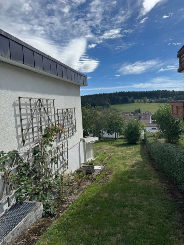 Immobilie in Unterkirnach - Wohnhaus mit drei Wohneinheiten und zahlreichen Möglichkeiten in sonniger Lage von Unterkirnach - Bild 4