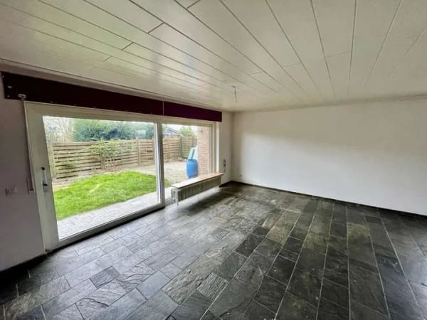Immobilie in Heinsberg - Schnäppchenjäger! Vermietete Doppelhaushälfte mit Garage in Heinsberg (Karken) - Bild 1