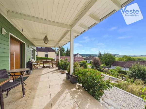 Immobilie in Itzgrund - Ein Zuhause mit Weitblick – moderner Landhausstil trifft auf ganz viel Wohngefühl - Bild 1