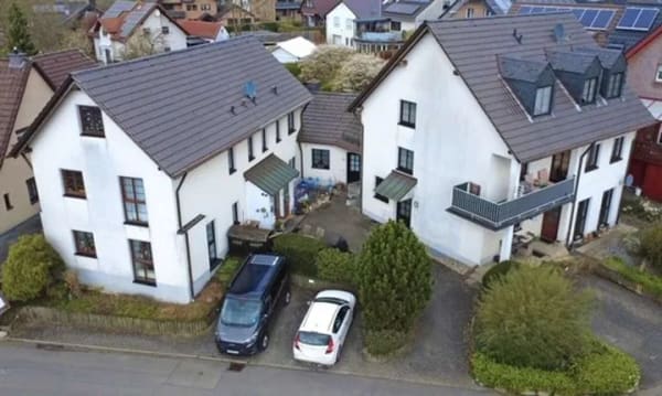 Immobilie in Ruppichteroth - Attraktives Wohnensemble: 6 vermietete Wohnungen. 4 separate Eingänge. - Bild 1