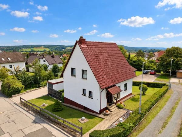 Immobilie in Küps - Solides Wohnhaus mit schönem Garten in Küps - Bild 1