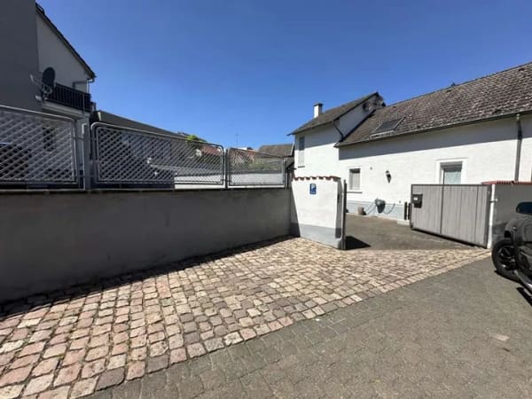 Immobilie in Langenlonsheim - 2 Familienhaus -Idyllisch mit Privatspähre im Ortskern von  55450 Langenlonsheim - Bild 2