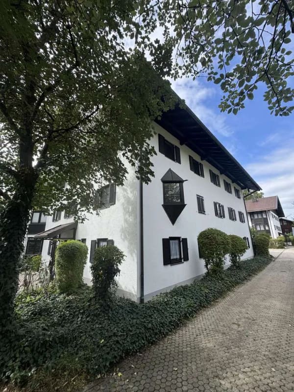 Immobilie in Oberhaching - Provisionsfrei: 1-Zimmer-Wohnung im Zentrum von Deisenhofen — EG, bezugsfrei, mit EBK - Bild 2