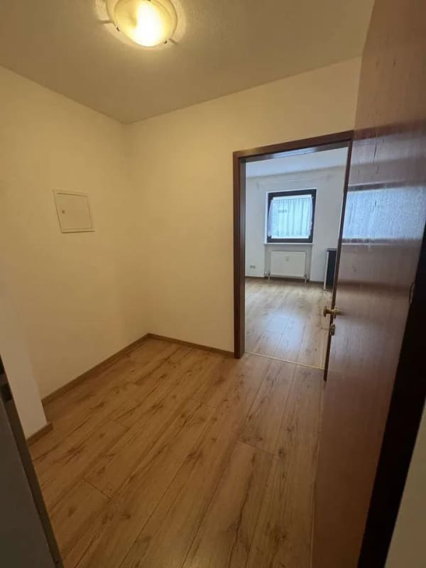 Immobilie in Oberhaching - Provisionsfrei: 1-Zimmer-Wohnung im Zentrum von Deisenhofen — EG, bezugsfrei, mit EBK - Bild 4
