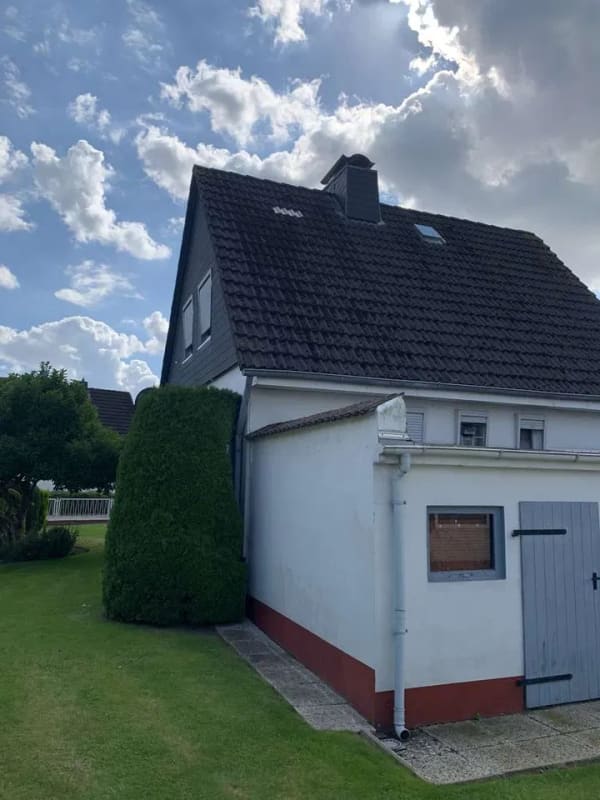 Immobilie in Haseldorf - Solides Einfamilienhaus mit Garage und Stallgebäude in ruhiger Sackgasse  - Bild 4