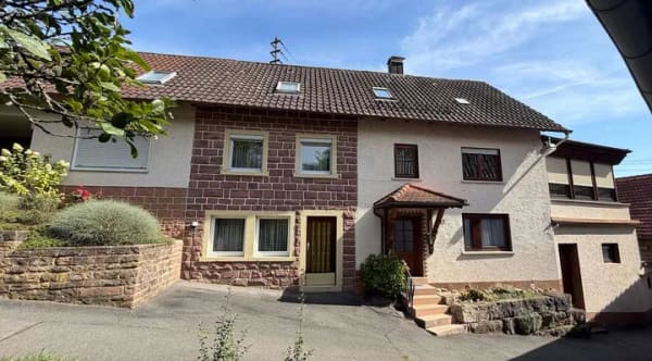 Immobilie in Elztal - Großzügiges Wohnhaus mit Garten – viel Raum für Familie und individuelle Wohnideen - Bild 0