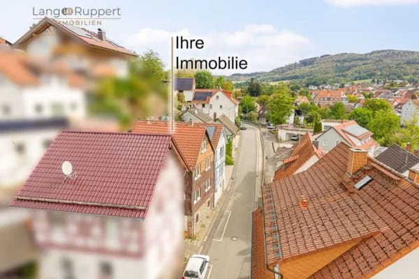 Immobilie in Fürth - Charmantes Wohnhaus mit Potenzial, Terrasse und Garage - Bild 0
