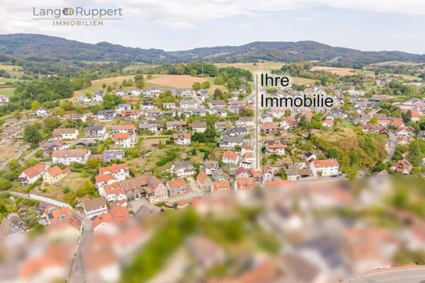 Immobilie in Fürth - Charmantes Wohnhaus mit Potenzial, Terrasse und Garage - Bild 1