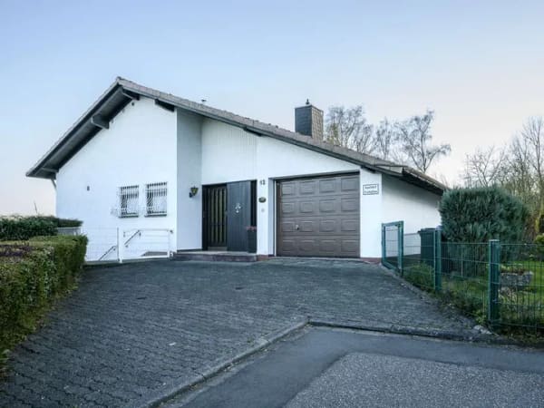 Immobilie in Horhausen (Westerwald) - Landhaus mit Einliegerwohnung - Bild 0