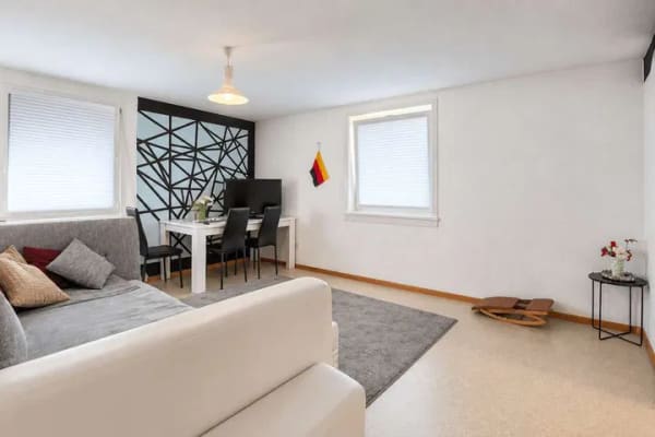 Immobilie in St. Georgen im Schwarzwald - Vermietete 3-Zimmer-Wohnung mit Staffelmiete und klarer Ertragsperspektive - Bild 1
