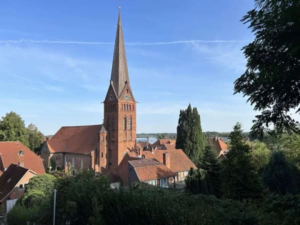 Immobilie in Lauenburg/Elbe - Mehrfamilienhaus in zentraler und idylischer Altstadtlage - Bild 1