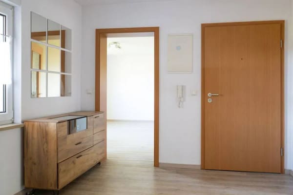 Immobilie in Kümmersbruck - Lichtdurchflutete 3-Zimmer-Wohnung mit Balkon in ruhiger Lage von Haselmühl - Bild 1